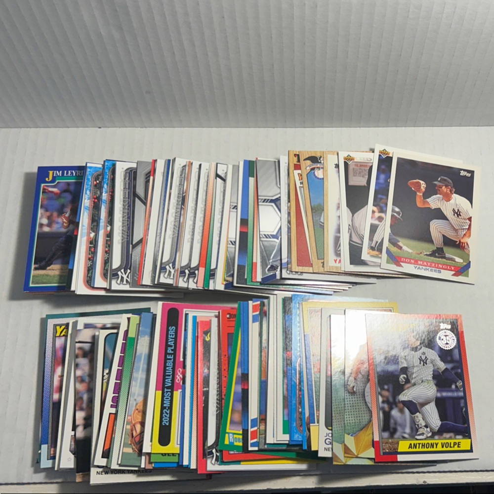 Assorted New York Yankees Baseball 150 Trading Card lot